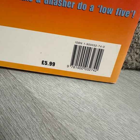 Dennis & Gnasher Easy to Build Moving Model Activity Book Beano NEW 2000 Vintage - Picture 9 of 9